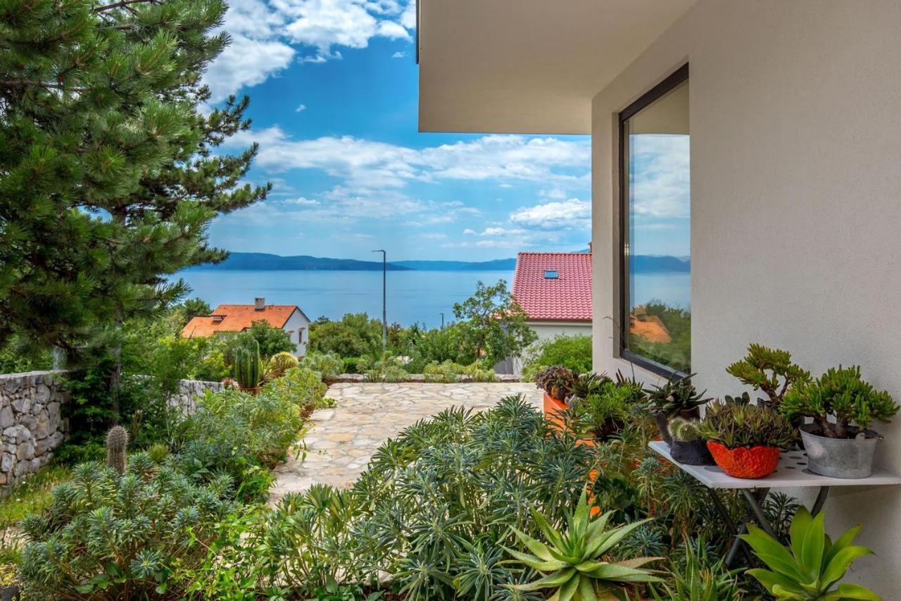 Villa Orange, Small House In A Pine Forest Kostrena Exteriör bild